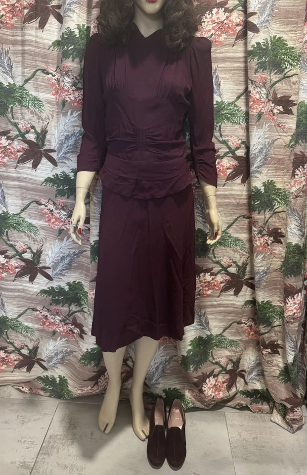 Vintage 1940s Plum Wartime Rayon Crepe Dress Sz Small - Image 3 of 4
