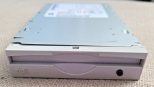Iomega ZIP 100 Internal IDE ATAPI 3.5" Zip Drive Model Z100ATAPI Beige