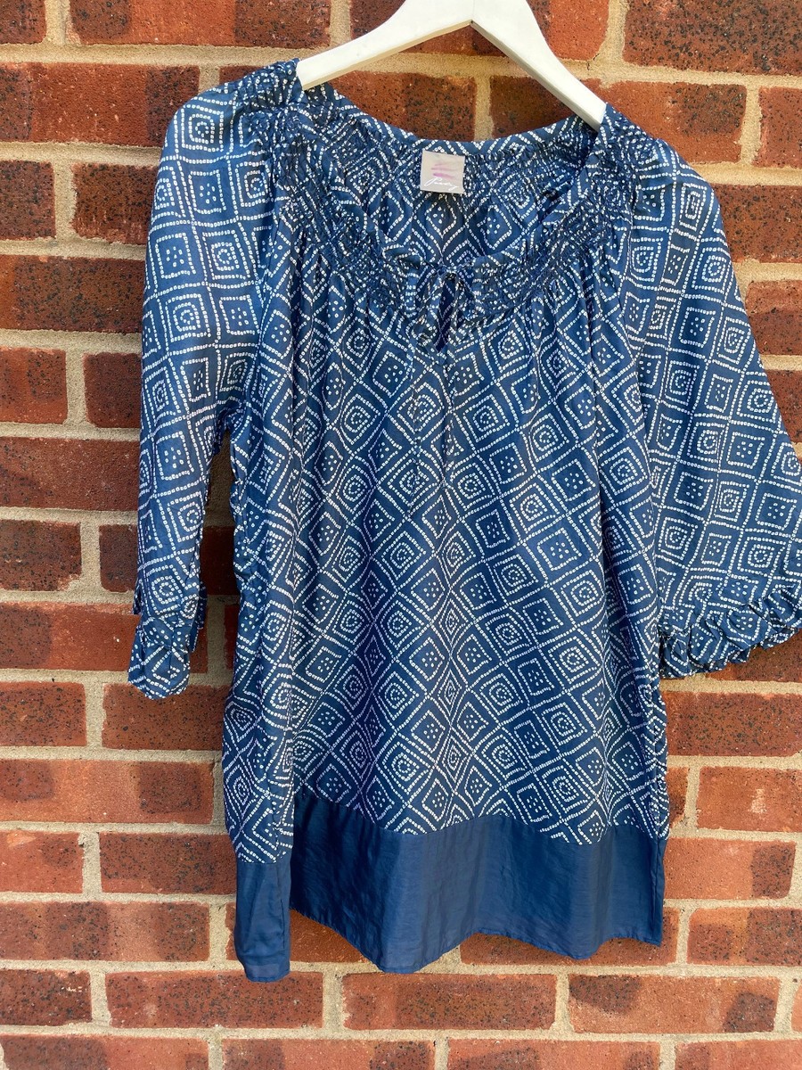 Pastry Blue Silk Blend Blouse size 12 FR 40 D 38 View 3