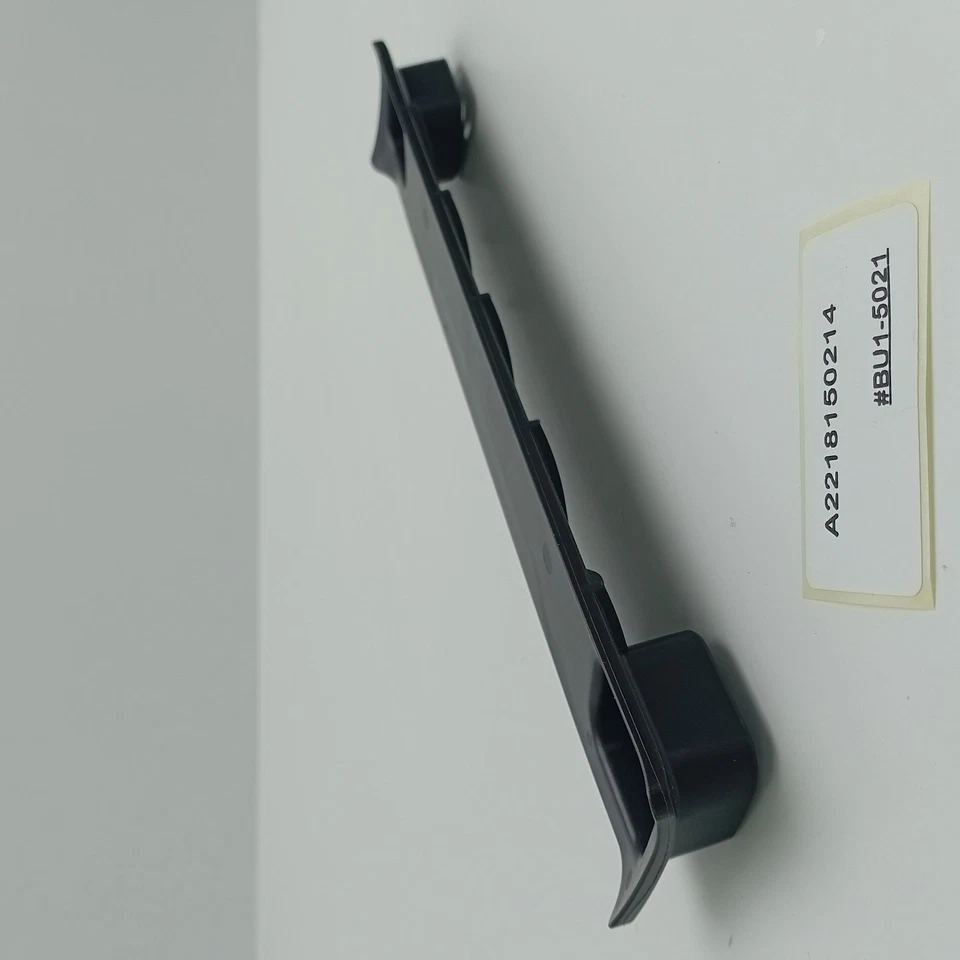 2006-2013 Mercedes-Benz S-Class BRACKET RIGHT HANDLE A2218150214 - Image 4 of 4