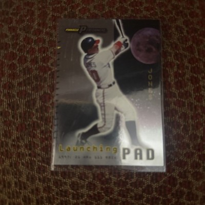 1998 Pinnacle Performers - Launching Pad Chipper Jones #10