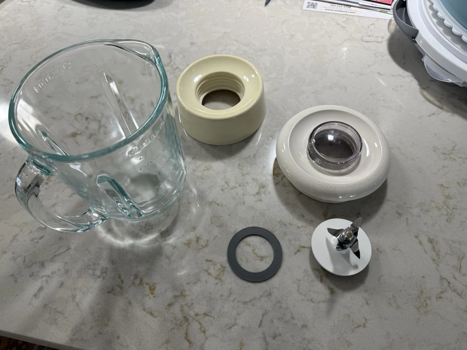 Cuisinart Smart Power 7 Speed Blender Pitcher Jar with Lid 40oz - 5 Cups White - Изображение 3 из 4