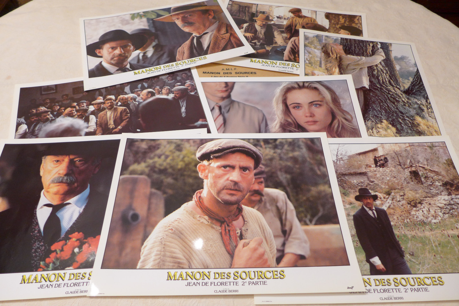 Manon des Sources jeu 8 photos poster d'exploitation B 