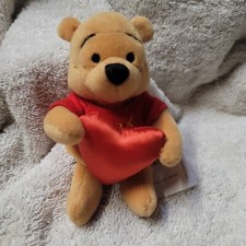 4" Pooh Holding Heart - Mini Bean Bag Plush No Hang Tag UK Disney Exclusive