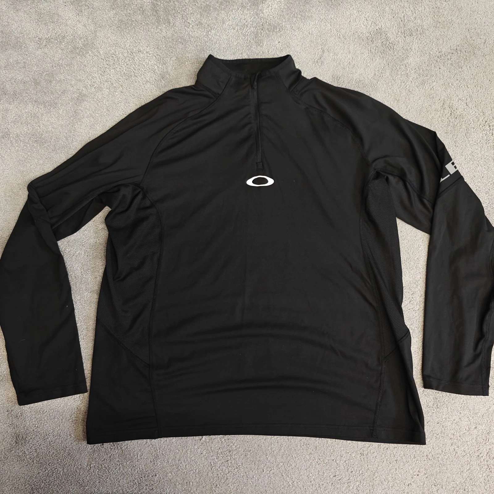 Oakley Hydrolix 1/4 Zip Long Sleeve Compression Base Layer Top Black XL Regular