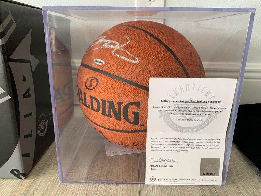 LeBron James Autographed Signed Cleveland Cavaliers Spalding Basketball with UDA BAM25908 And Display Case 
