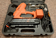 Tacwise Master Nailer 500EL Pro 240v angled nail gun in case 20-50mm nail size