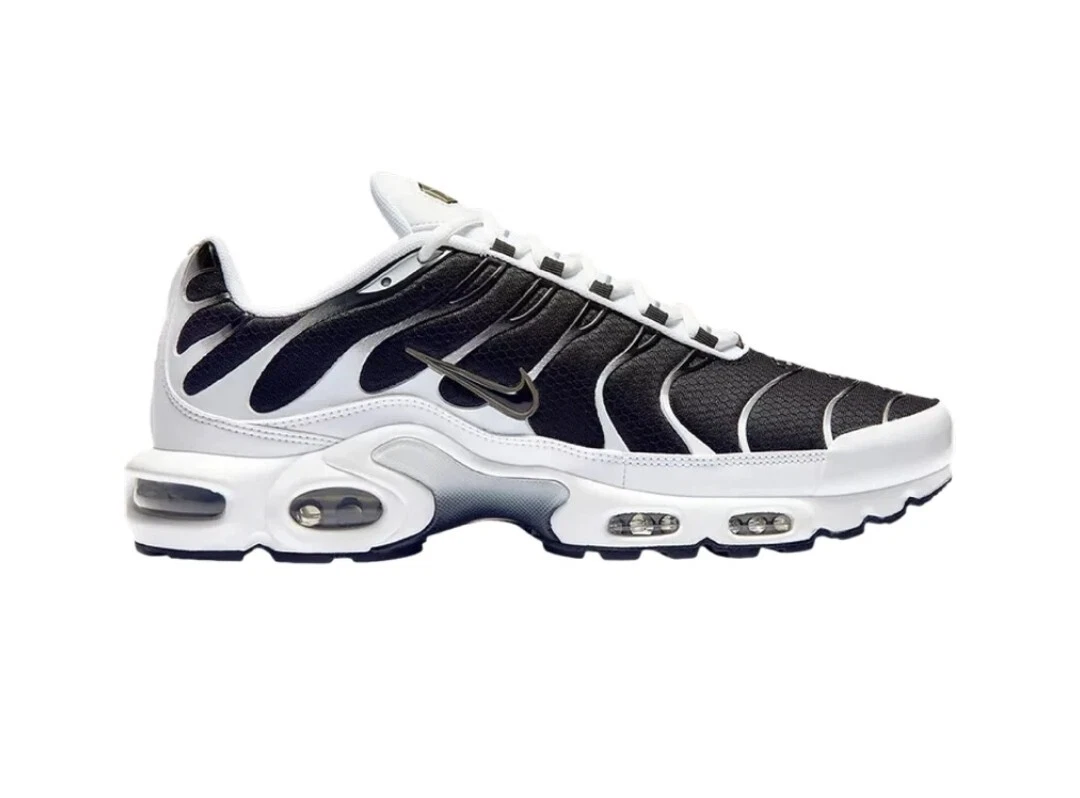 All black sales tn air max