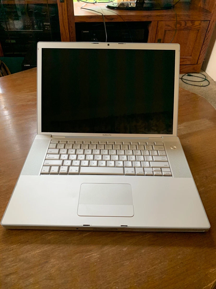 Apple MacBook Pro A1226 15.4