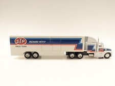 1991 RACING CHAMPIONS " STP 43 " 1:64 SCALE NASCAR TEAM TRANSPORT RICHARD PETTY