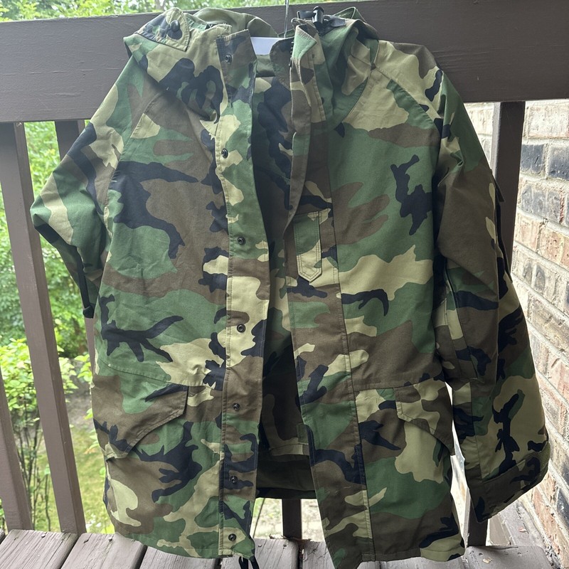 Woodland goretex Suit ,size Medium Regular