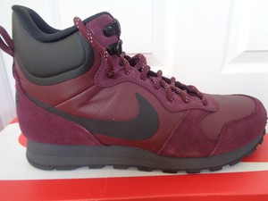 nike md runner 2 burgundy