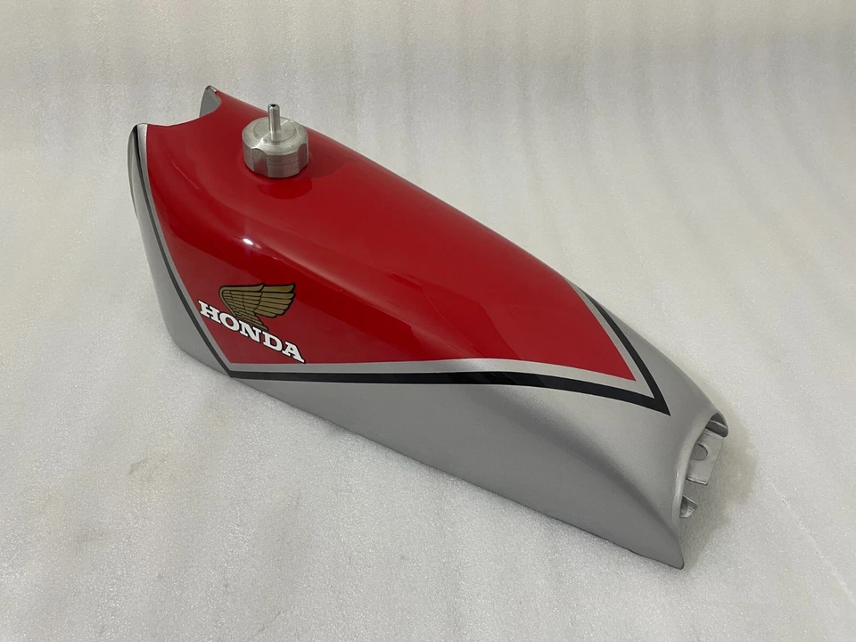 Honda TL 125 S BJ 1978 modelo acero rojo plata pintado tanque de combustible con tapa y grifo Foto 2 de 4