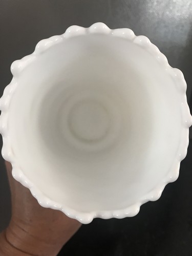 Vintage Imperial Glass White Grapes & Leaf Vase Milk Glass - Picture 6 of 10