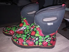 BOGS Waterproof Rain Winter Snow Boots - Women's 11 - Rose Garden - TC18