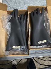 salisbury gloves 10 1/2 Defective