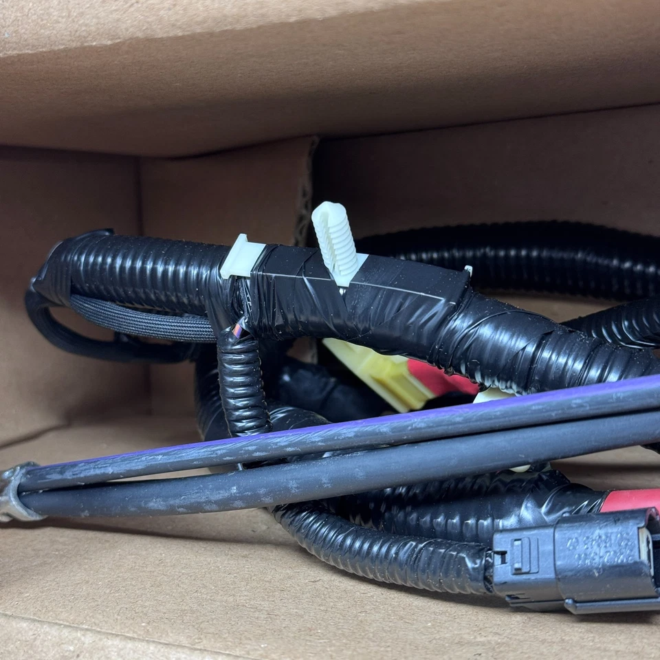 Жгут кабеля аккумулятора Ford DC3Z-14300-AB Super Duty F-250 F-350 2011-2016 от оригинального производителя - Изображение 3 из 4