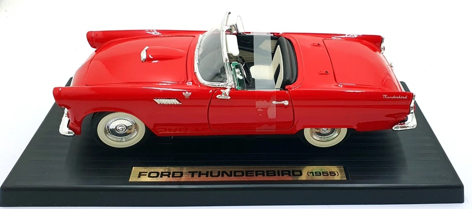 Road Signature 1/18 Scale 92068 - 1955 Ford Thunderbird - Red - Image 4 of 4