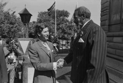 Charles, Prince Wales shaking hands Kenyan president Jomo Keny- 1971 Old Photo