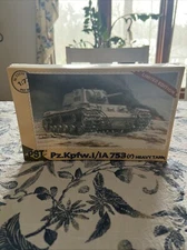 *NIB HEAVY TANK PST MODEL KIT #72036 Scale 1:72
