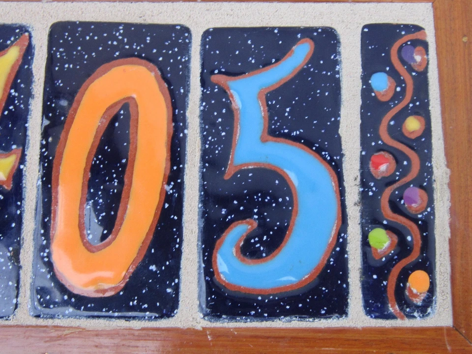 2405 AZULEJOS DE ARCILLA HECHOS A MANO ~ DIRECCIÓN DE LA CASA ~ LETRERO ENMARCADO de una placa Foto 4 de 4