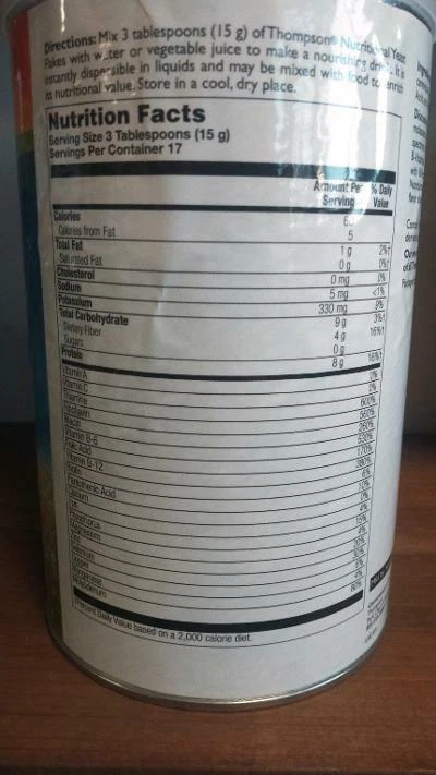 Copos de levadura nutricional Thompson 9,2 oz fortificados sin gluten 19/07 Foto 2 de 3