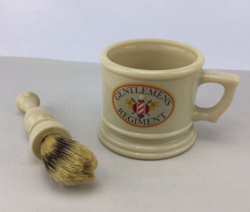 Taza de afeitar vintage #16 del regimiento de caballeros Avon y cepillo de afeitar - Imagen 1 de 7
