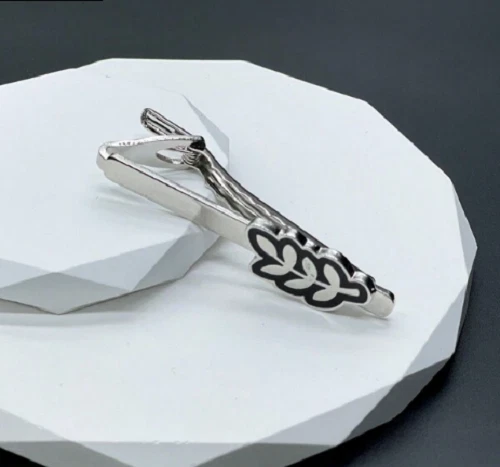 Clip de corbata en forma de hoja de moda y popular para hombre en plata 935 Argentium Foto 3 de 4