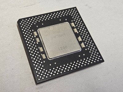Intel Pentium 200MHz, SY045, FV80502200, Socket 7 - Vintage Processor, P28