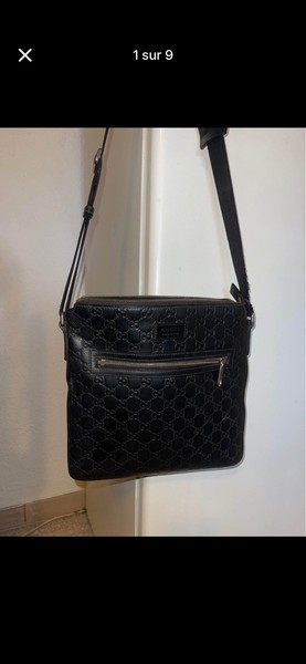Gucci Signature Messenger Bag Black GG Guccissima Leather Authentic 406408