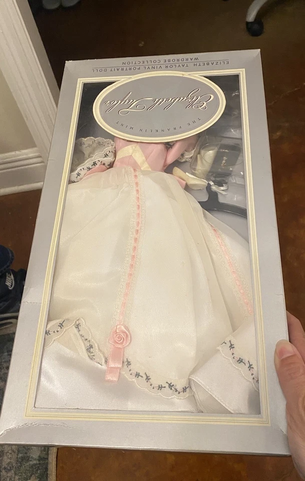 Lote de 5 Colección Armario Muñeca Retrato Vinilo Elizabeth Taylor. Muñeca sin defectos Foto 4 de 4