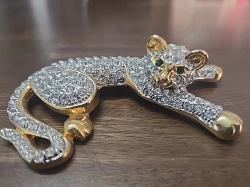 Vintage Costume Jewelry Shoulder Brooch Cat Rhinestone Green Gold Sitting Glam