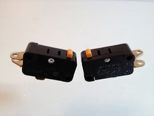 Microinterruptor de émbolo de pasador OMRON (paquete de 2)