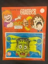 Halloween Frankenstein Plastic  Novelty Grabber  1960's Vintage Original