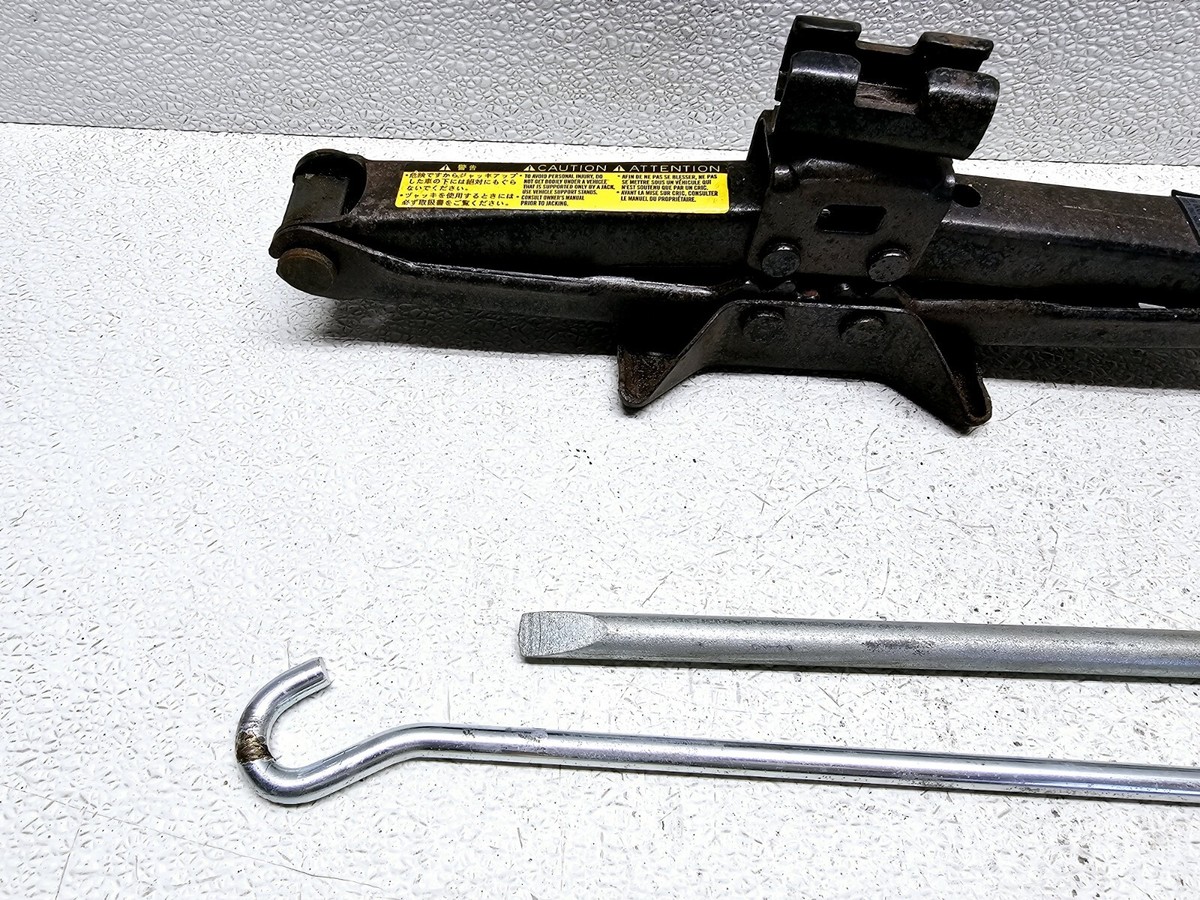 2007-2014 TOYOTA CAMRY 09-13 COROLLA SCISSOR JACK WITH LUG WRENCH