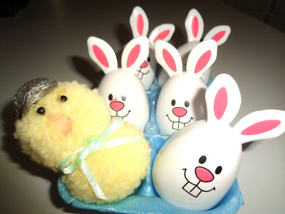 5 VINTAGE EASTER BUNNY EGG CUP CANDY HOLDERS & FLUFFY CHICK