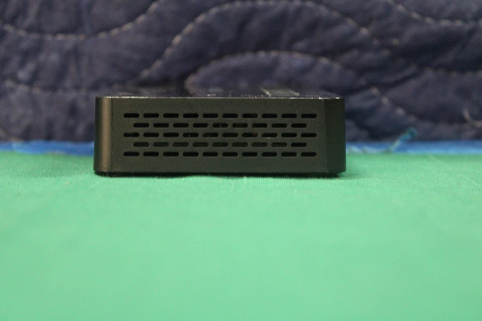 Belkin E4G0810 проводной гигабитный сетевой коммутатор 8 портов - Изображение 3 из 4