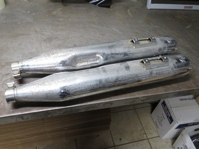 Vance & Hines Twin Slash Slip-On Oval Mufflers Fits: Harley