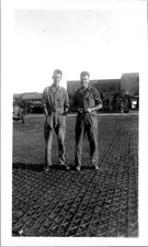 US Military Army Soldiers Headquarters 1945 1940s B W Snapshot VTG Antique Photo