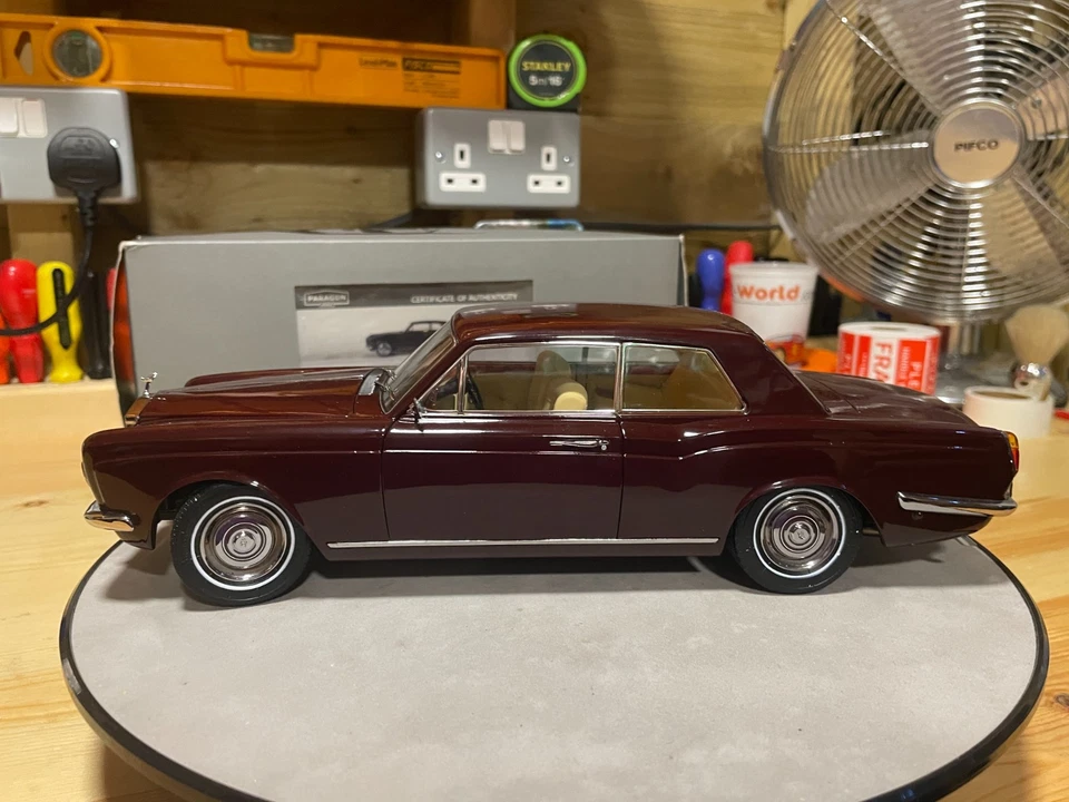 ROLLS ROYCE Silver Shadow MPW 2dr Coupe RHD in burgundy - Paragon 1:18 - Image 3 of 4
