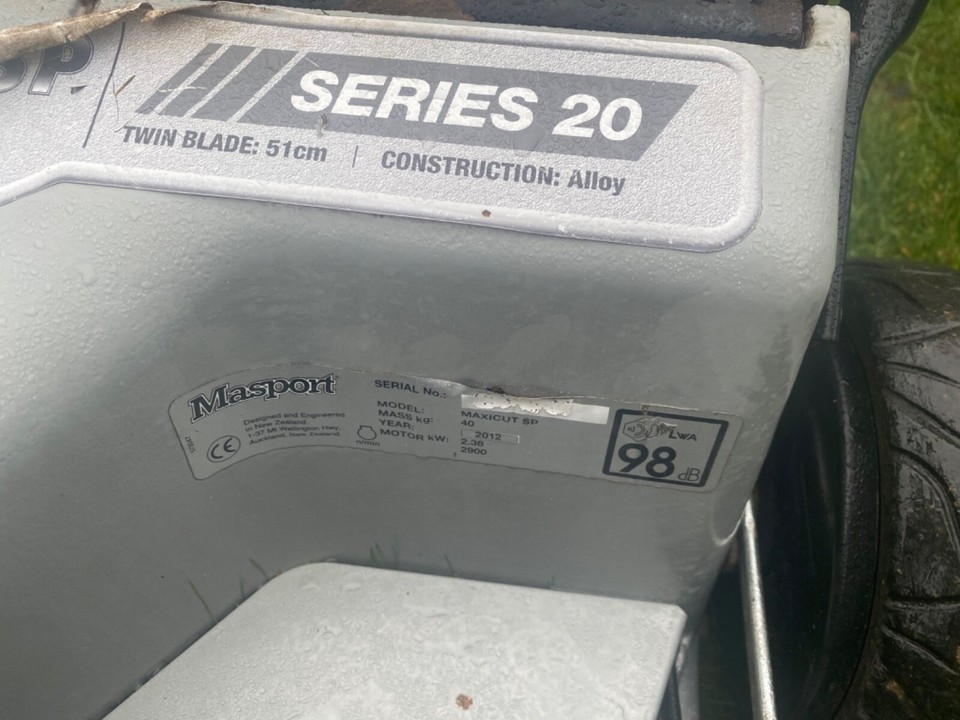 MASPORT SERIES 20 Self Propelled Petrol Lawn mower Engine Cover Pull