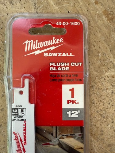 Milwaukee 48-00-1600 Flush Cut Sawzall Blade 12 in. Nail Embedded Wood (1 Pack) - Picture 4 of 6