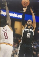 12) Patrick Mills signiert Basketball NBA Gro&szlig;foto Unterschrift Autogramm signed
