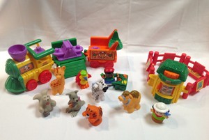 little people safari train
