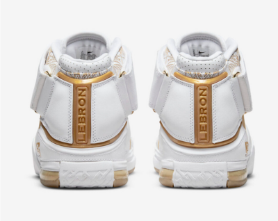 Nike Zoom Lebron 2 Maccabi Lebron James Basketball Sneakers White