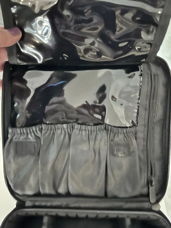 Bolsa organizadora de maquillaje Foto 4 de 4