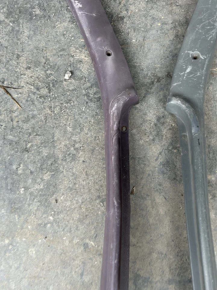 78-88 Grand Prix Cutlass Interior B-Pillar Guarnição de Porta Lateral - Par Original MISTURADO - Imagem 4 de 4