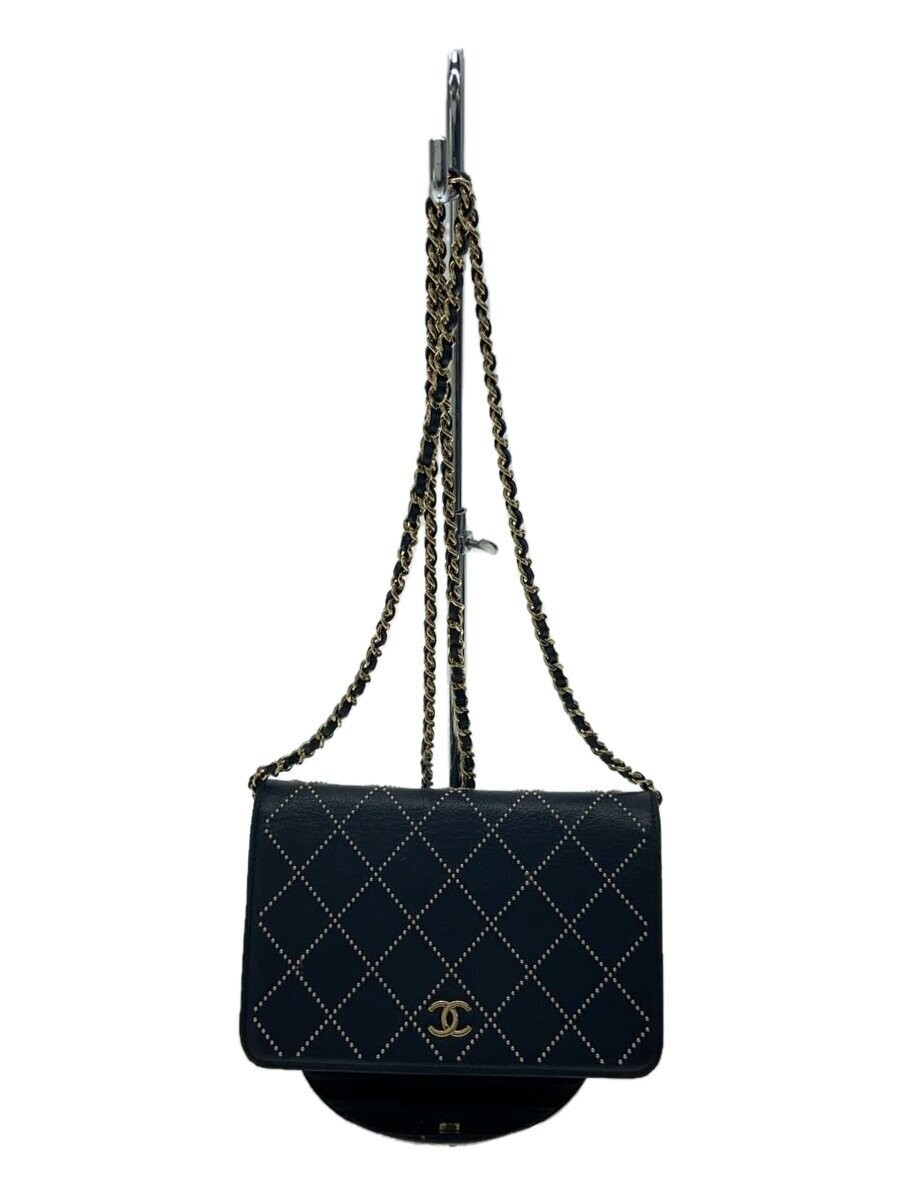 CHANEL Navy Shoulder Bag Timeless Luxury Design-image