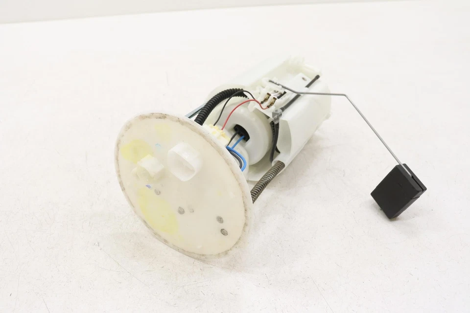 Bomba de combustible Toyota Highlander 2014 2015 2016 Foto 2 de 4