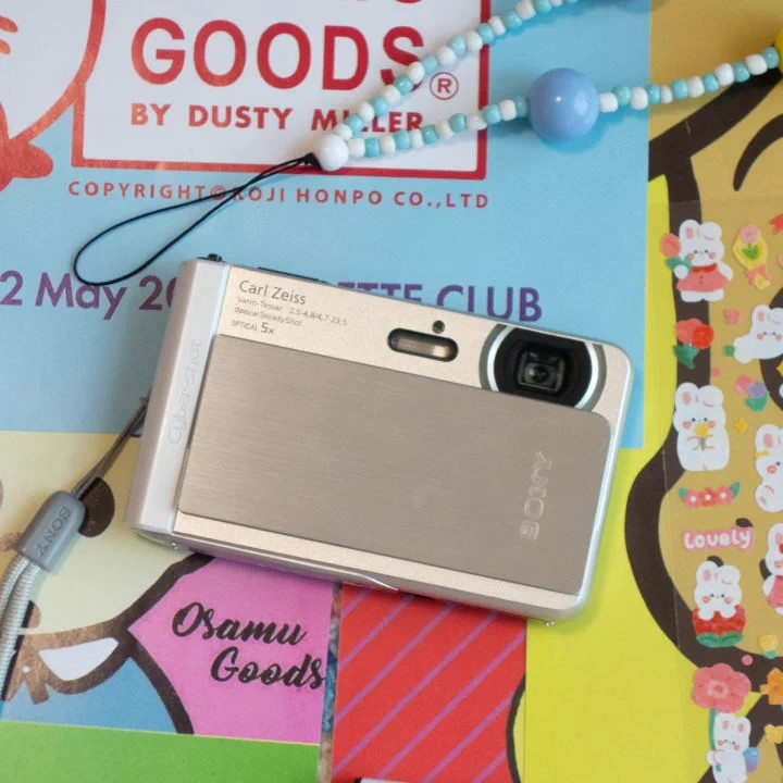 Sony Cyber‑shot DSC‑TX30 Silver – 18.2MP Exmor R, 5x Zeiss Zoom  complete set